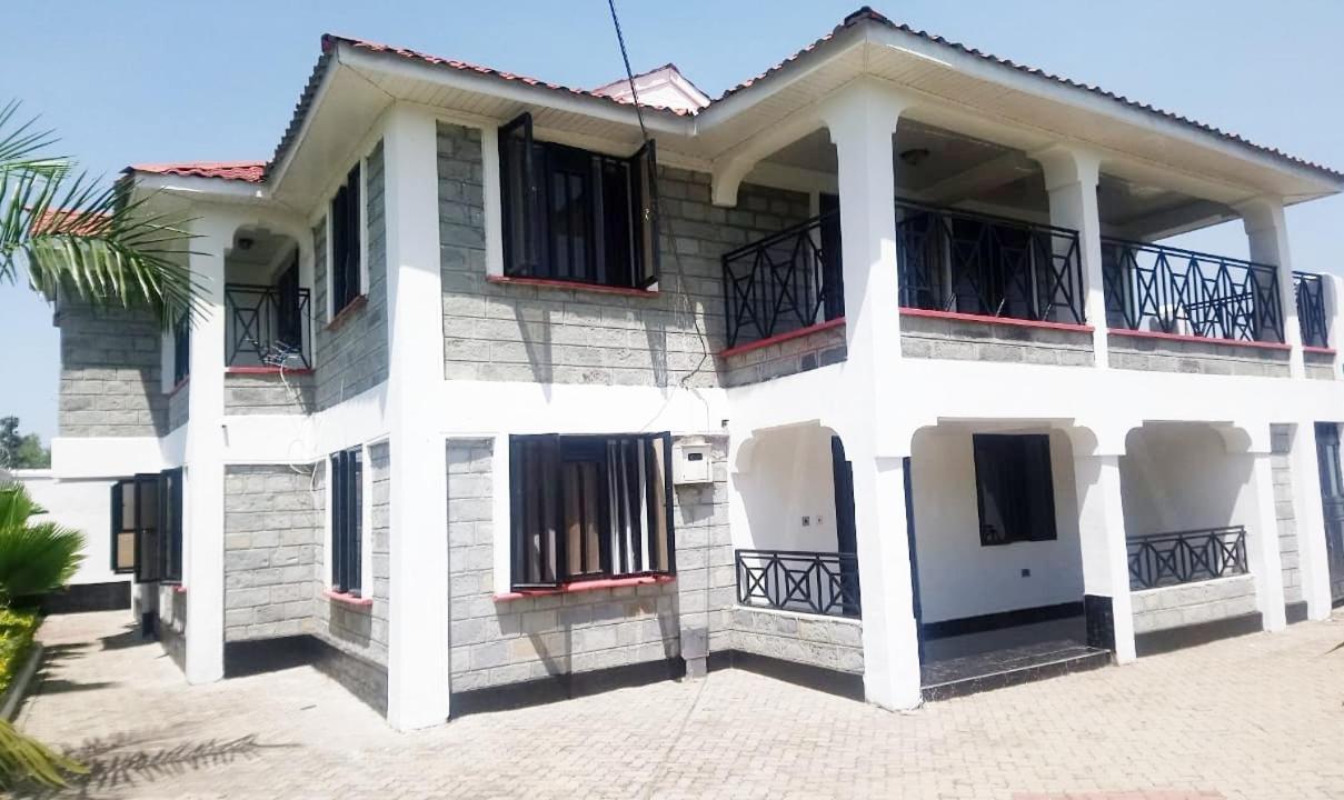 קיסומו Sofitel 3 Bedrooms Own Compound Mamboleo מראה חיצוני תמונה